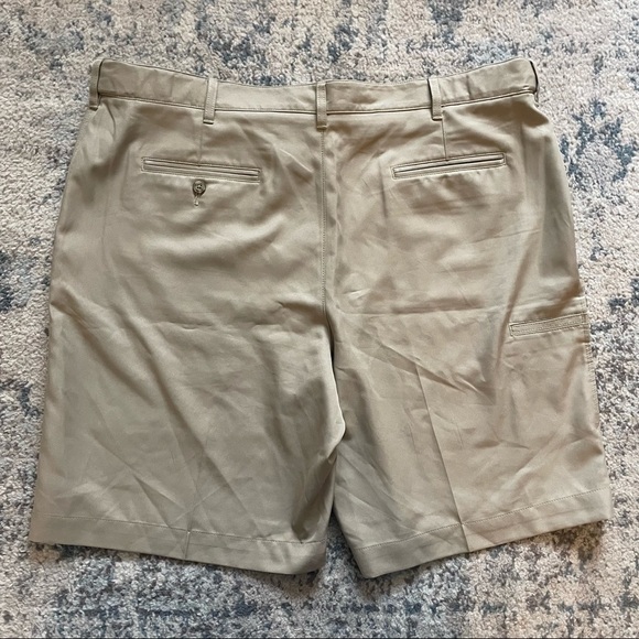 PGA Tour | Performance Golf Shorts Mens Size 42 Stretch 10” Inseam Khaki Tan - Picture 3 of 8